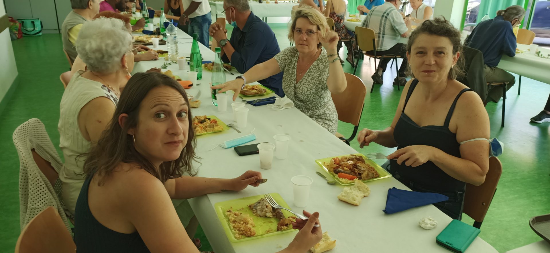 Nous organisons régulièrement des réunions et groupe